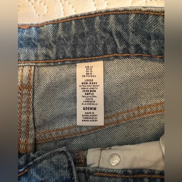 H&M Loose Mom Jeans - Picture 4 of 5
